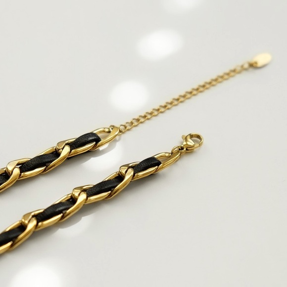 Black Woven Link Chain Choker Necklace | Gold Plated Stainless Steel - Picture 3 of 3